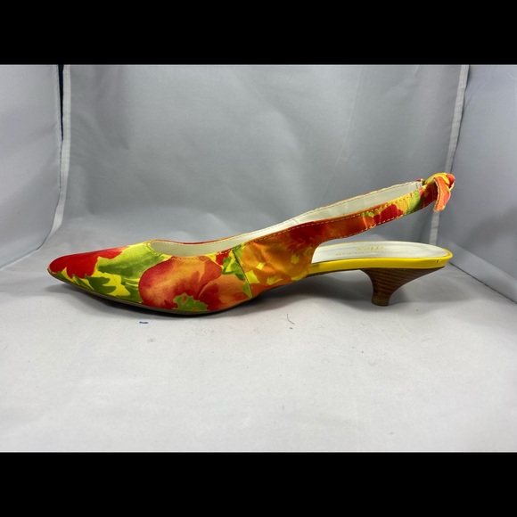 Floral Kitten Heels - Picture 4 of 4